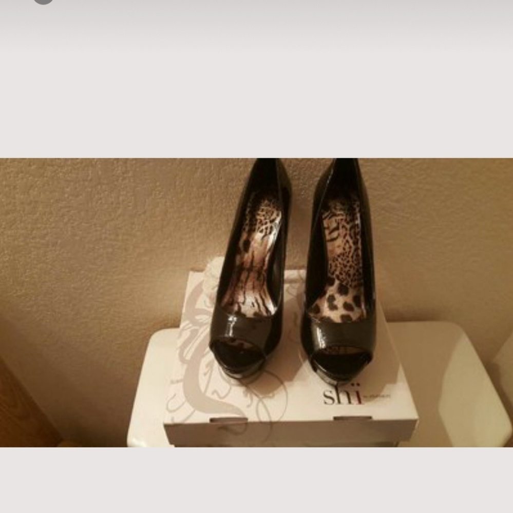 👠👠Black Patent leather Stilettos 👡👡